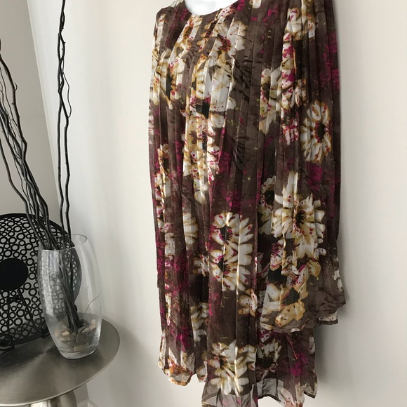 Fab’rik Pleat LS Ombré Swing Dress Size Small - Picture 6 of 6